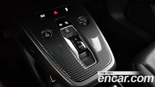 Audi Q4 e-tron — фото 9