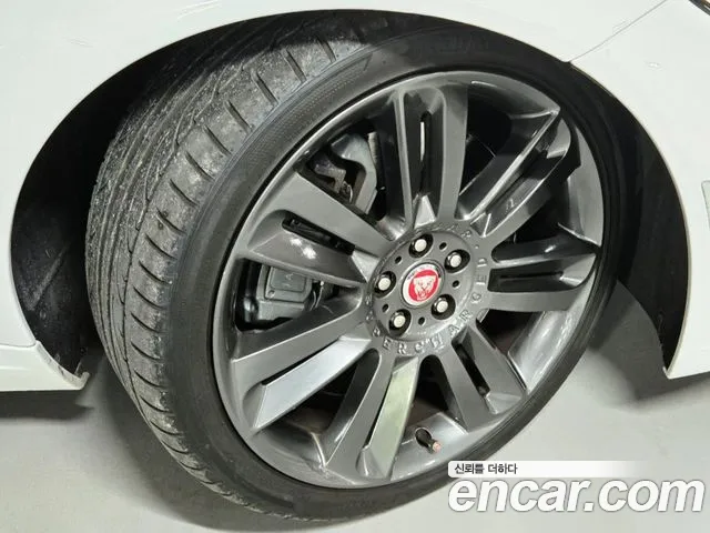 Jaguar XKR — фото 19