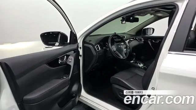 Nissan Qashqai — фото 10