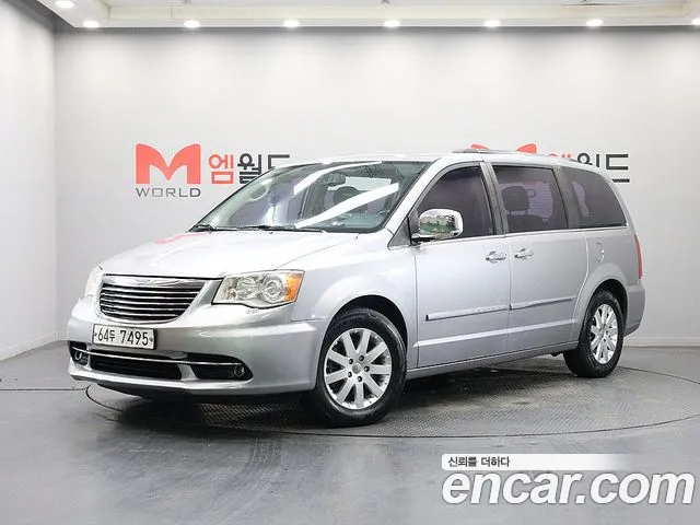 Chrysler Grand Voyager — фото 1