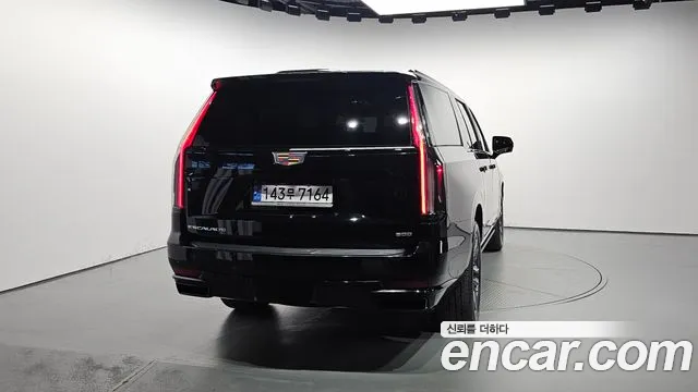 Cadillac Escalade — фото 4