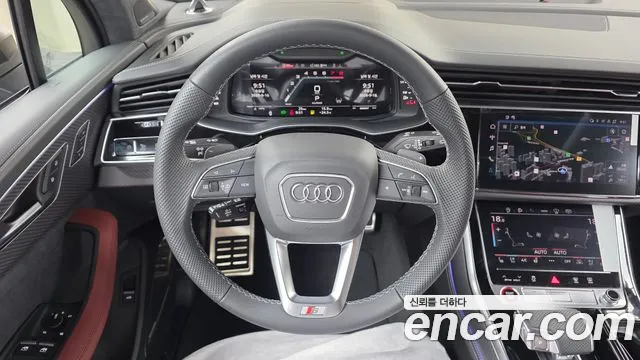 Audi SQ7 — фото 14