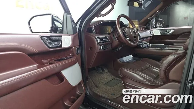 Lincoln Navigator — фото 10
