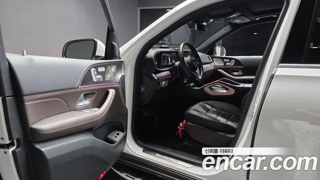 Mercedes-Benz GLS-Class — фото 10