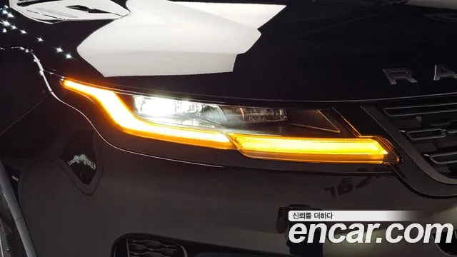 Land Rover Range Rover Evoque — фото 23