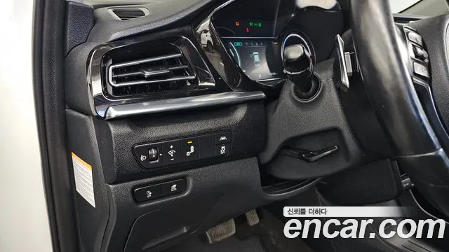 Kia Niro — фото 26