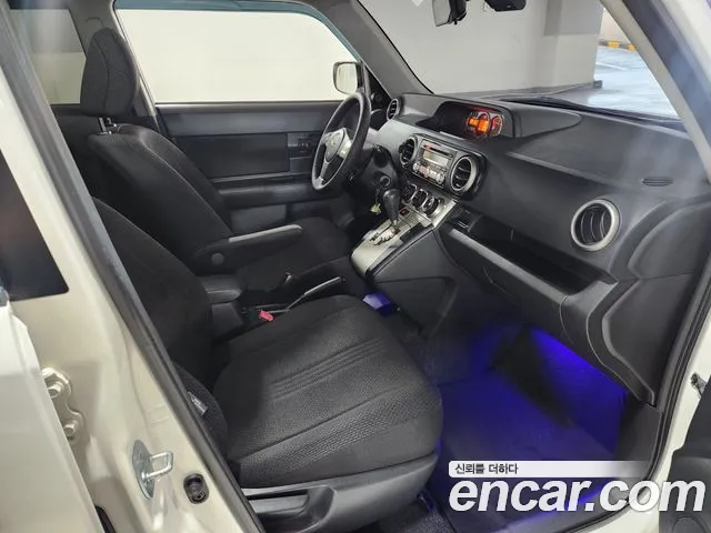 Scion xB — фото 14