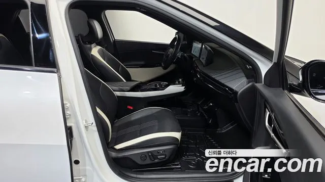 Kia EV6 — фото 26