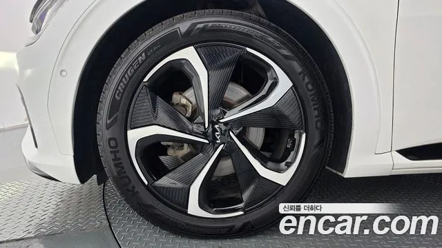 Kia EV6 — фото 4