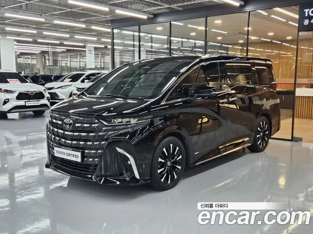 Toyota Alphard — фото 1