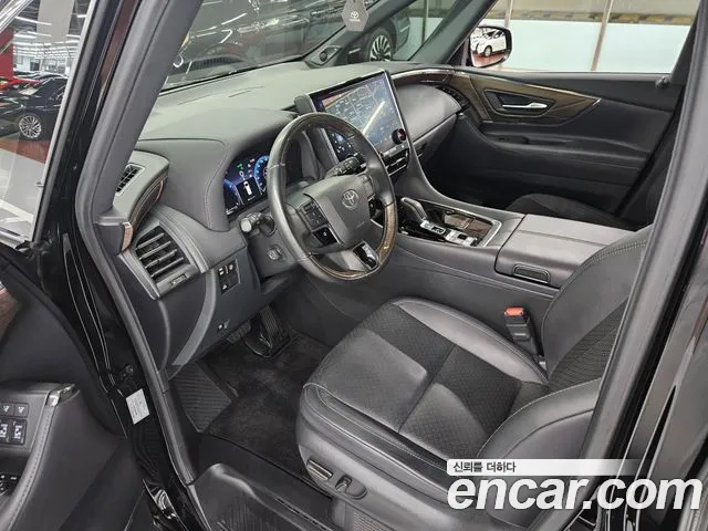 Toyota Alphard — фото 12