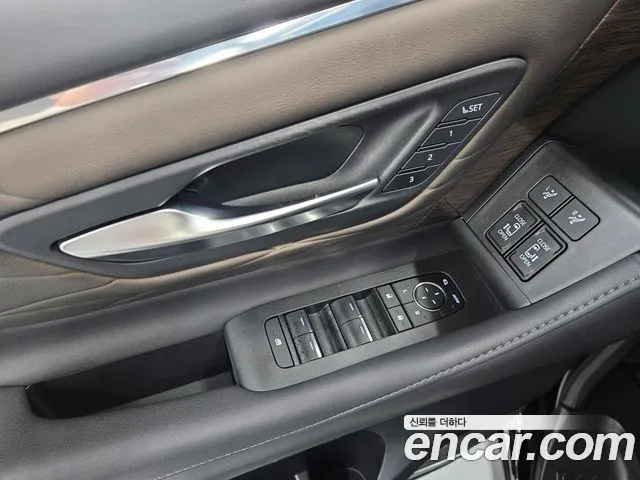 Toyota Alphard — фото 13