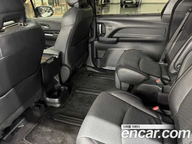 Toyota Sienna — фото 15