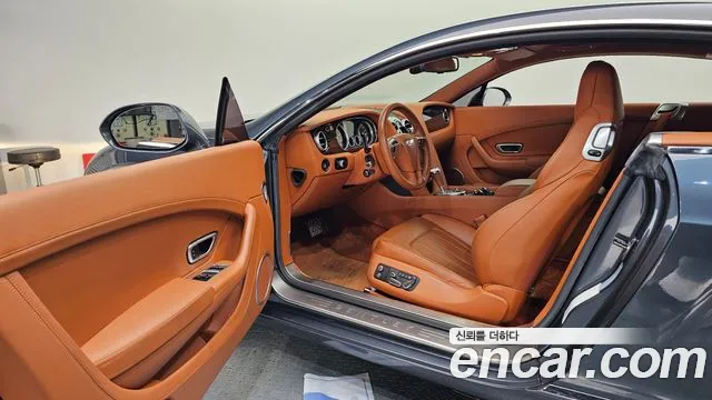 Bentley Continental — фото 10