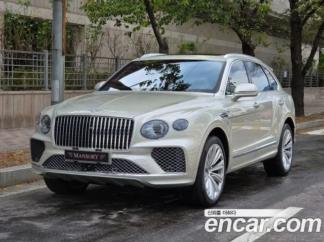 Bentley Bentayga — фото 1