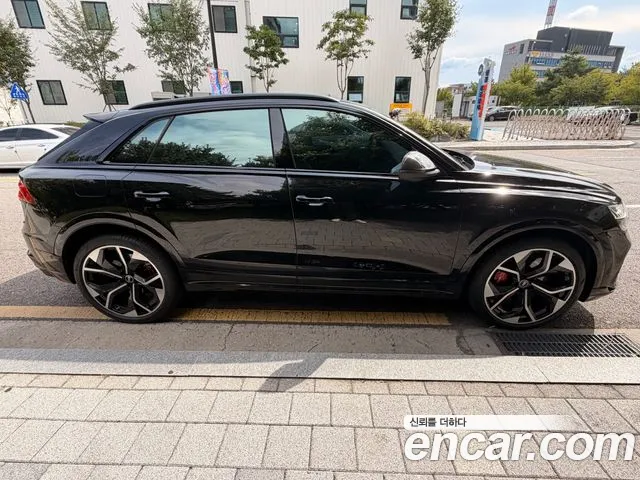 Audi RSQ8 — фото 10