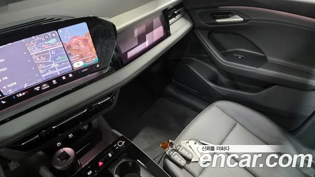 Audi Q6 e-tron — фото 18