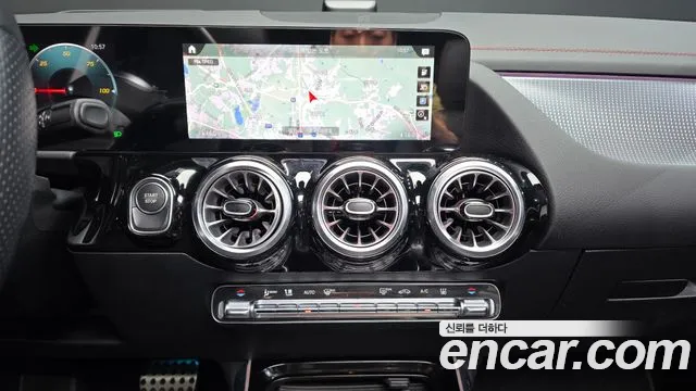 Mercedes-Benz EQA — фото 13
