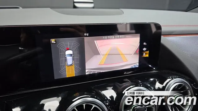 Mercedes-Benz EQA — фото 15