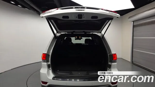 Jeep Cherokee — фото 20
