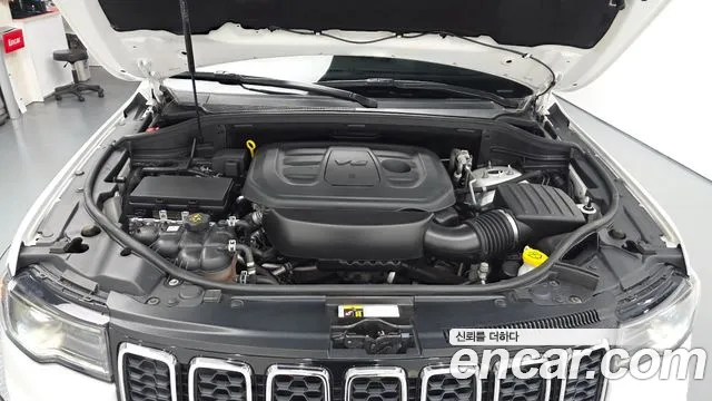 Jeep Cherokee — фото 6