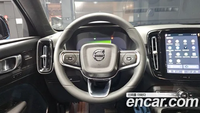 Volvo C40 — фото 13