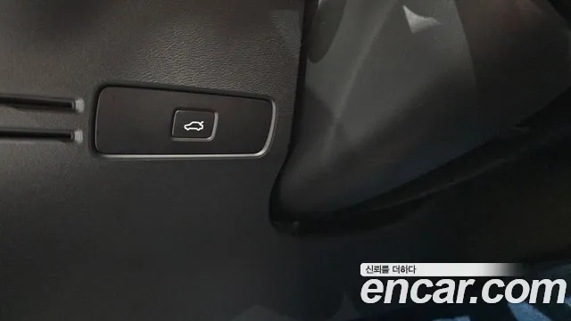 Volvo C40 — фото 20
