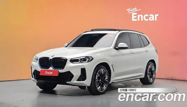 BMW iX3 — фото 20
