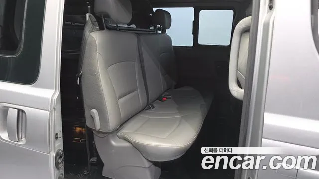 Hyundai Starex — фото 12