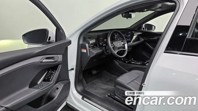 Audi Q6 e-tron — фото 10