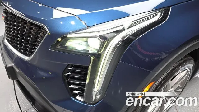 Cadillac XT4 — фото 22
