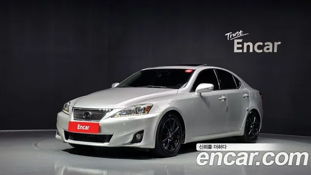 Lexus IS — фото 1