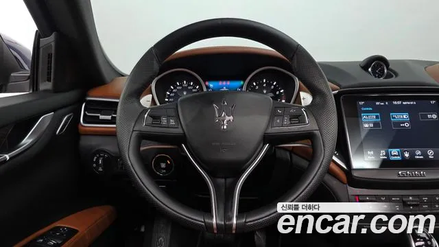 Maserati Ghibli — фото 13