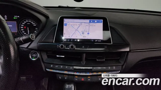 Cadillac CT4 — фото 13