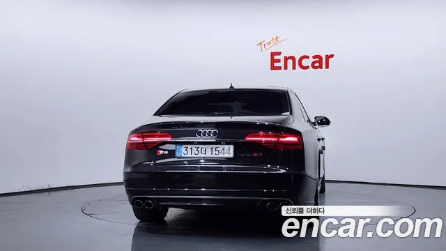 Audi S8 — фото 4