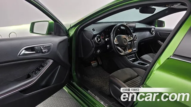 Mercedes-Benz A-Class — фото 10