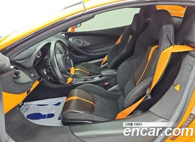 McLaren 570S — фото 11