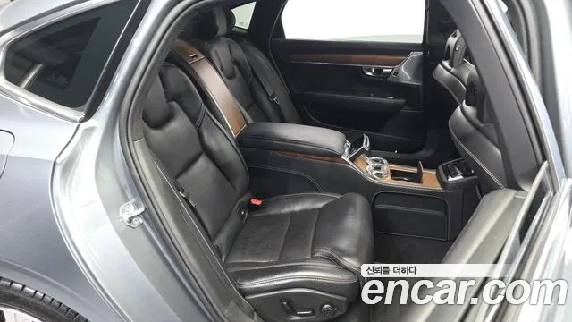 Volvo S90 — фото 12