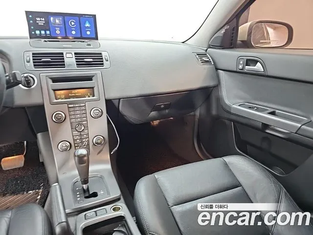 Volvo S40 — фото 11