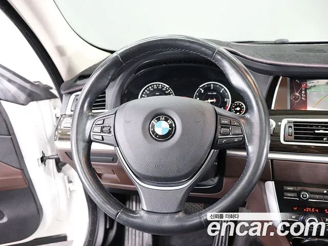 BMW 5-Series — фото 13