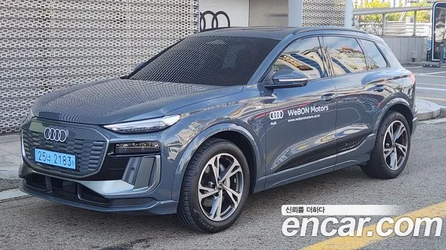 Audi Q6 e-tron — фото 1