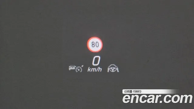 Mercedes-Benz EQB — фото 15