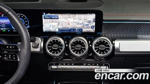 Mercedes-Benz EQB — фото 16