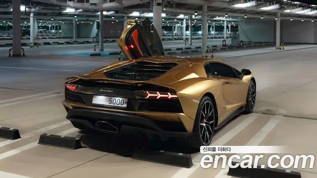 Lamborghini Aventador — фото 4