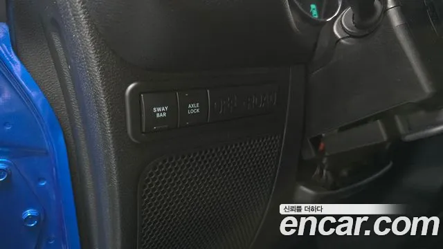 Jeep Wrangler — фото 16