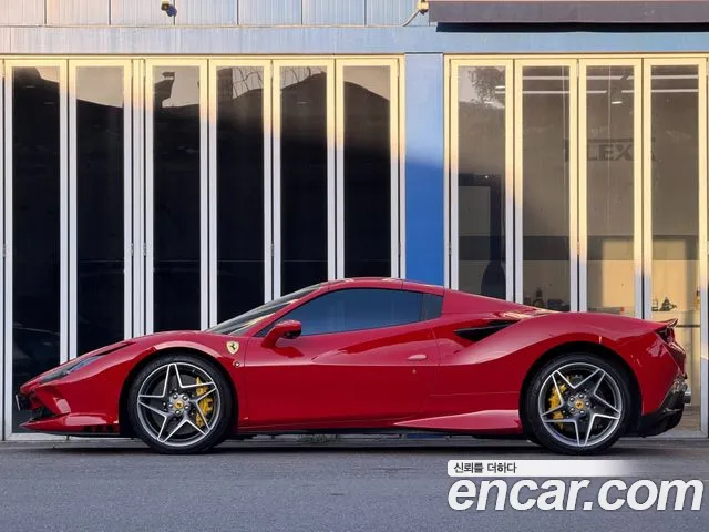 Ferrari F8 — фото 7