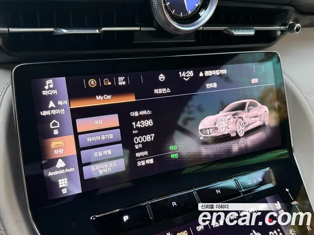 Maserati GranTurismo — фото 15