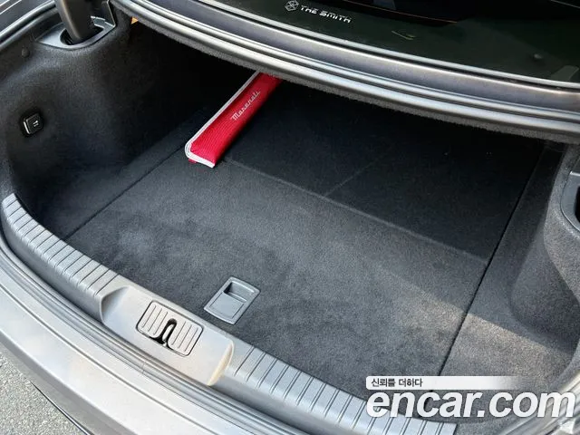 Maserati GranTurismo — фото 16