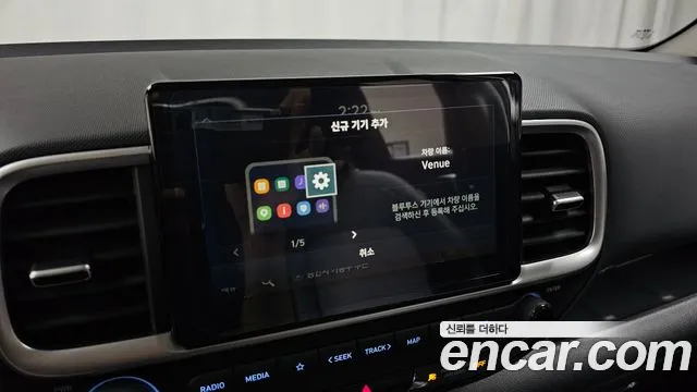 Hyundai Venue — фото 28