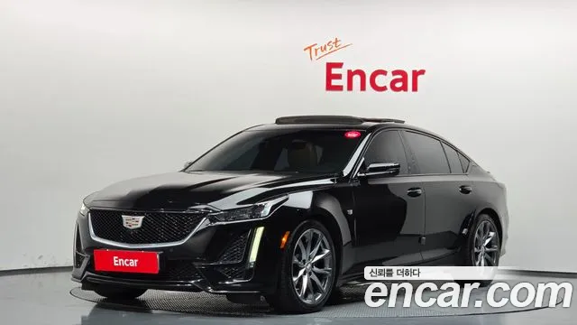 Cadillac CT5 — фото 1